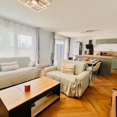 Terracelake Viewbeach 10 Min Walk Away *