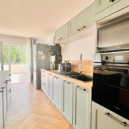 View T2 - Terrace - Walk - Parking דירה