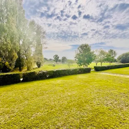 Terracelake Viewbeach 10 Min Walk Away Apartment Aytre